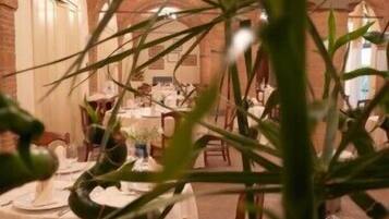 2 Restaurants, Frühstück