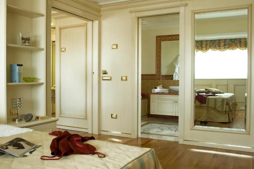 minibar, in-room safe, desk, soundproofing