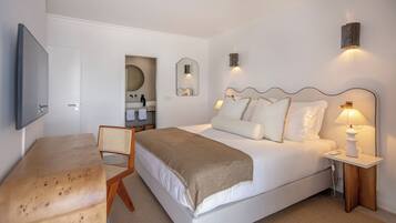 In-room safe, individually decorated, blackout curtains