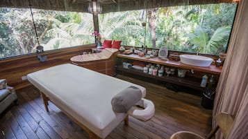 Espace de soins pour les couples, bain à remous, hammam, soins corporels