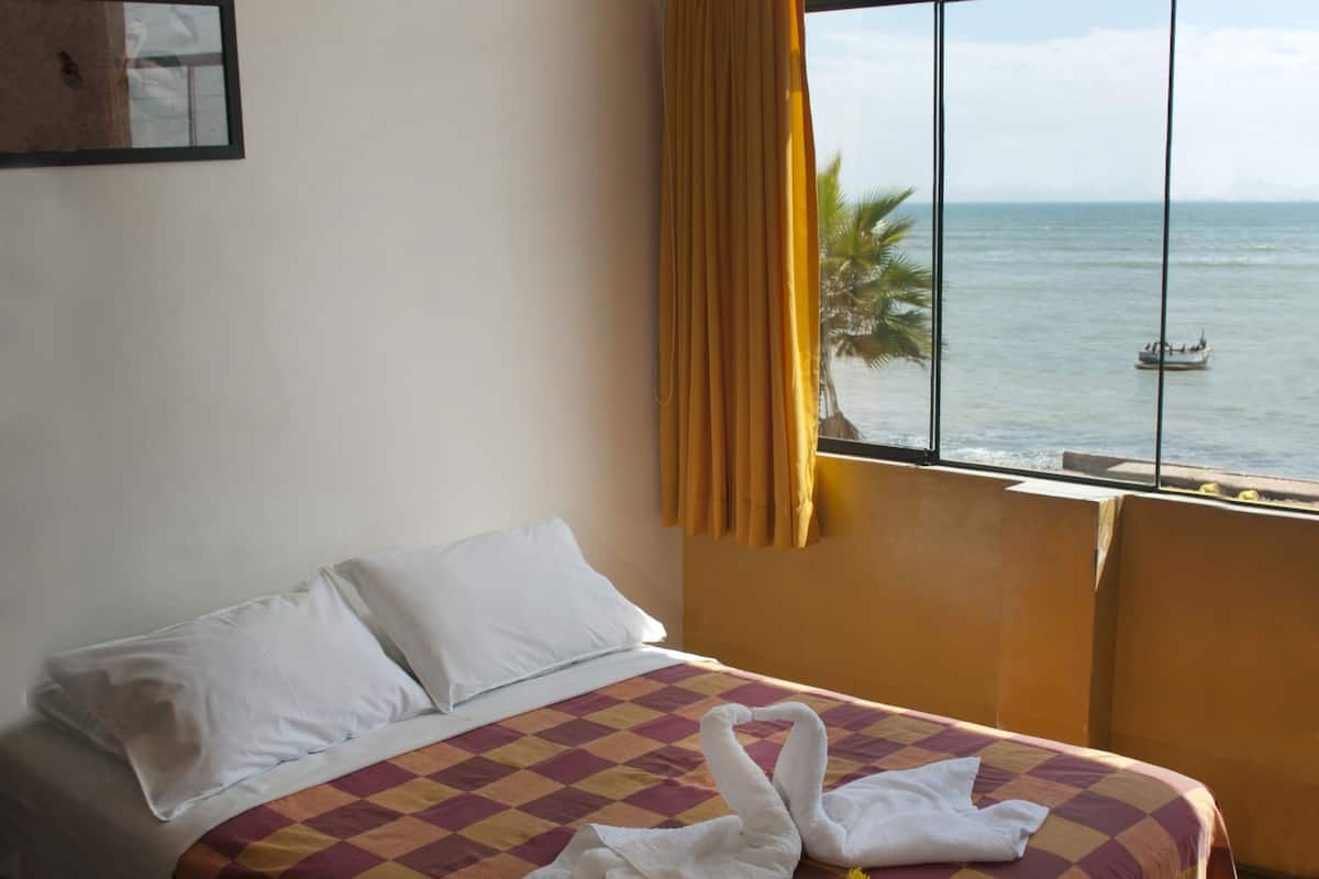 1 bedroom, rollaway beds (surcharge), WiFi (free)