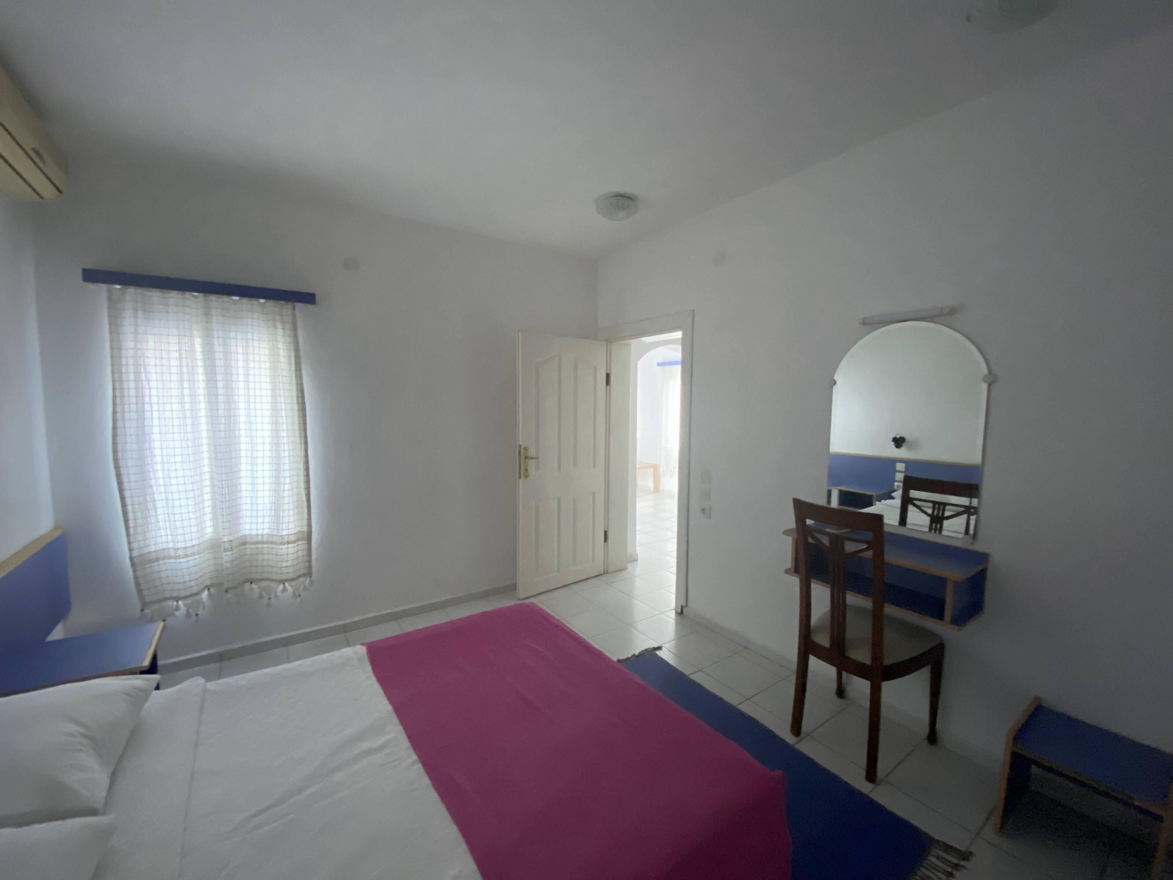 1 bedroom, in-room safe, desk, iron/ironing board