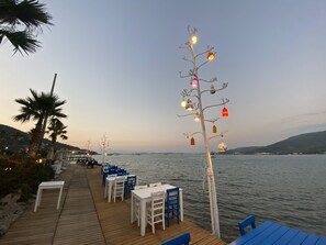 Beach nearby, sun loungers, beach umbrellas - Omar Hotel & Suites (Bodrum)