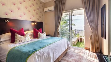 Premium Double/Twin Room | In-room safe, desk, iron/ironing board, free WiFi