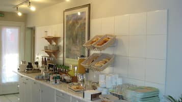 Daily buffet breakfast (EUR 8 per person)