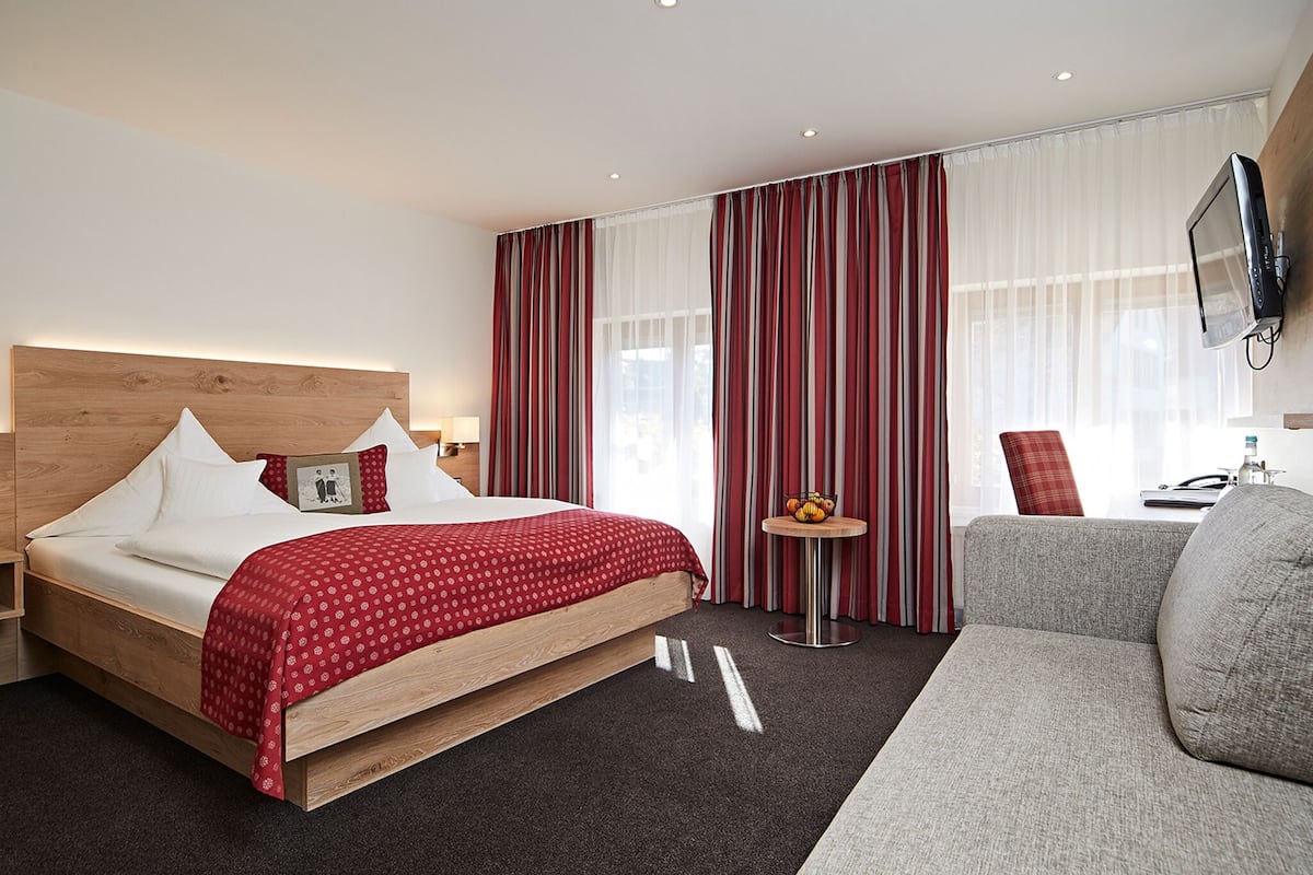 1 bedroom, premium bedding, down duvets, in-room safe