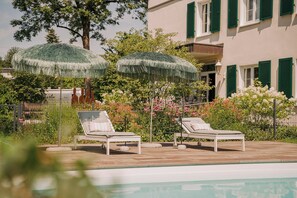 Seasonal outdoor pool