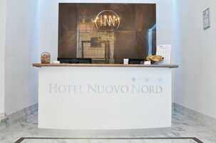 Concierge desk