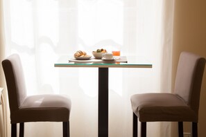 Petit déjeuner buffet servi tous les jours en supplément