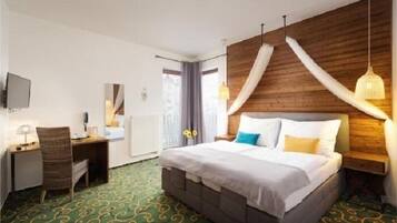 Business tweepersoonskamer | 1 slaapkamer, een bureau, verduisterende gordijnen