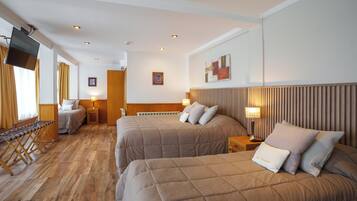 Standard Quadruple Room | In-room safe, soundproofing, free WiFi, bed sheets