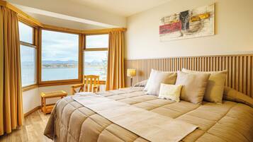 Standard Double Room | In-room safe, soundproofing, free WiFi, bed sheets