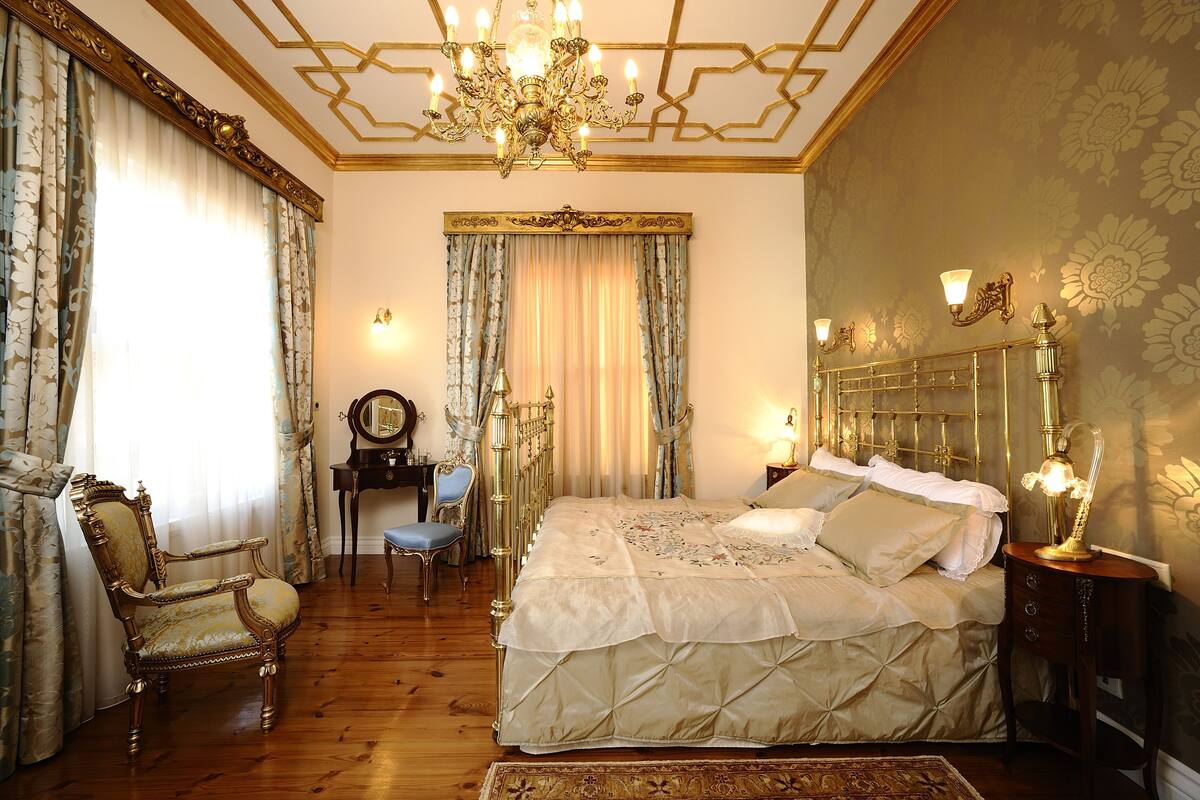 Deluxe Double Room | Egyptian cotton sheets, premium bedding, memory foam beds, minibar