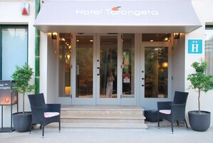 Entrada al alojamiento