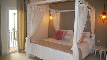 Suite | Caja de seguridad en la habitación, escritorio y camas extra