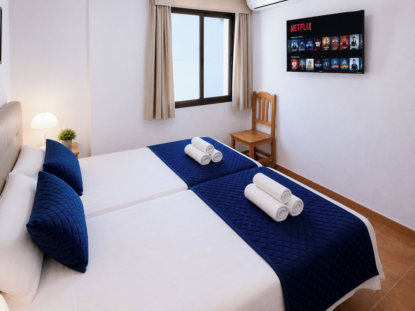 Kamar Twin | Bantalan ekstra lembut, kedap suara, Wi-Fi gratis, dan seprai linen