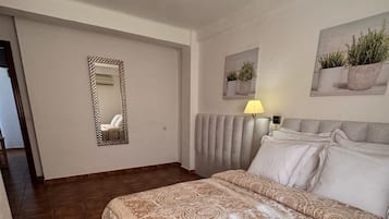 Deluxe Double Room, 1 Double Bed, Shared Bathroom