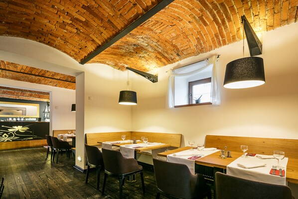 Dining - Pytloun Self Check-in Hotel Liberec (Liberec)