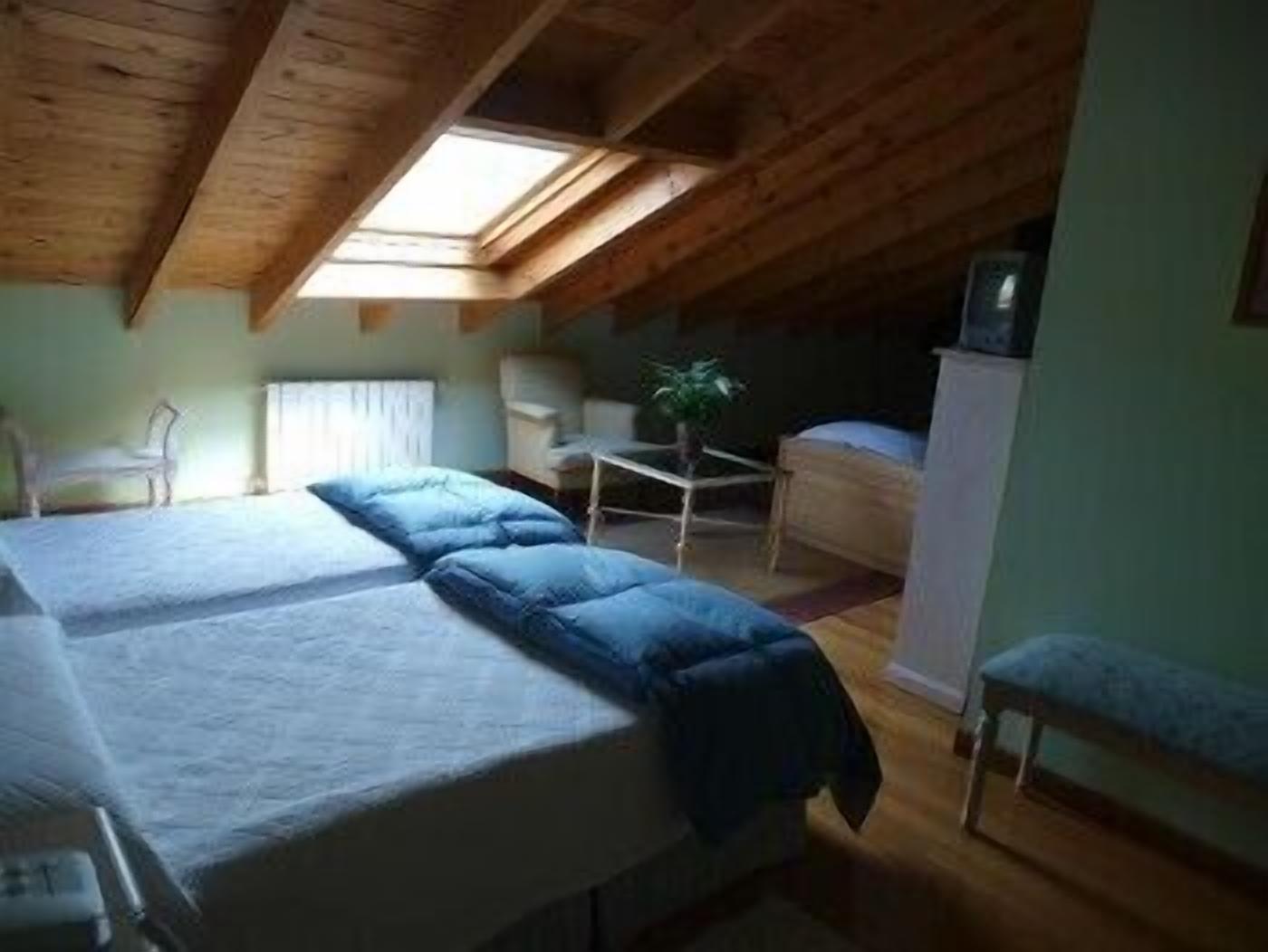 premium bedding, in-room safe, desk, soundproofing