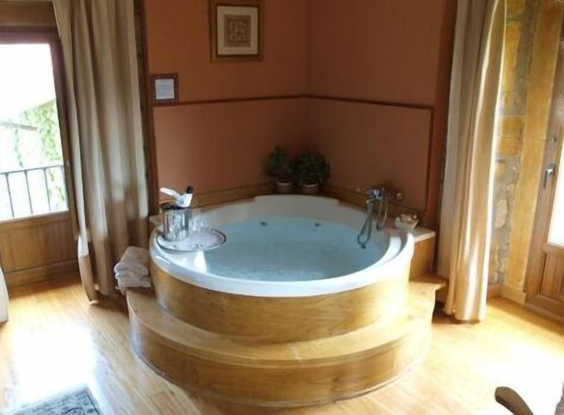 jetted bathtub