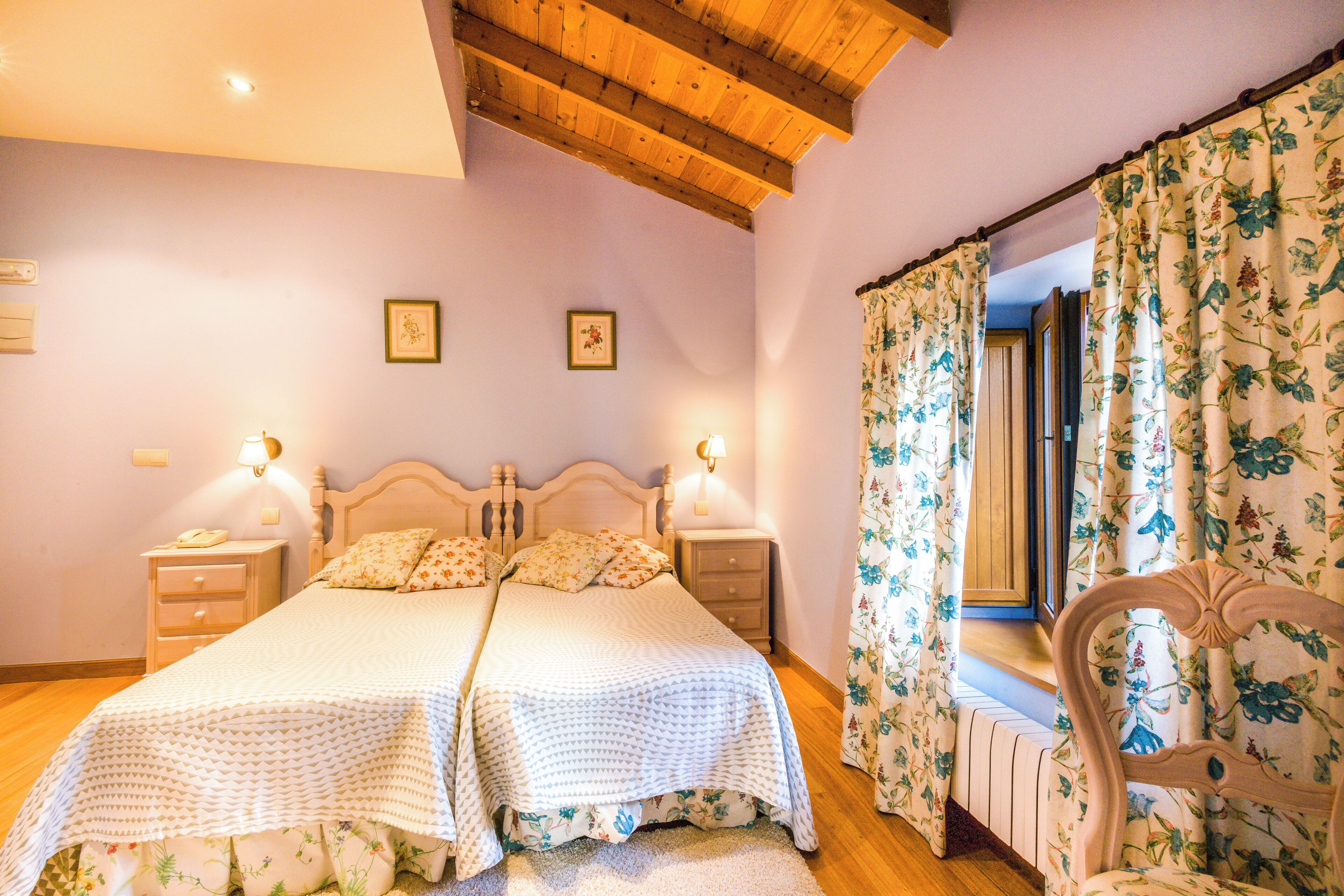 Double Room (Edificio Anexo) | Premium bedding, in-room safe, desk, soundproofing