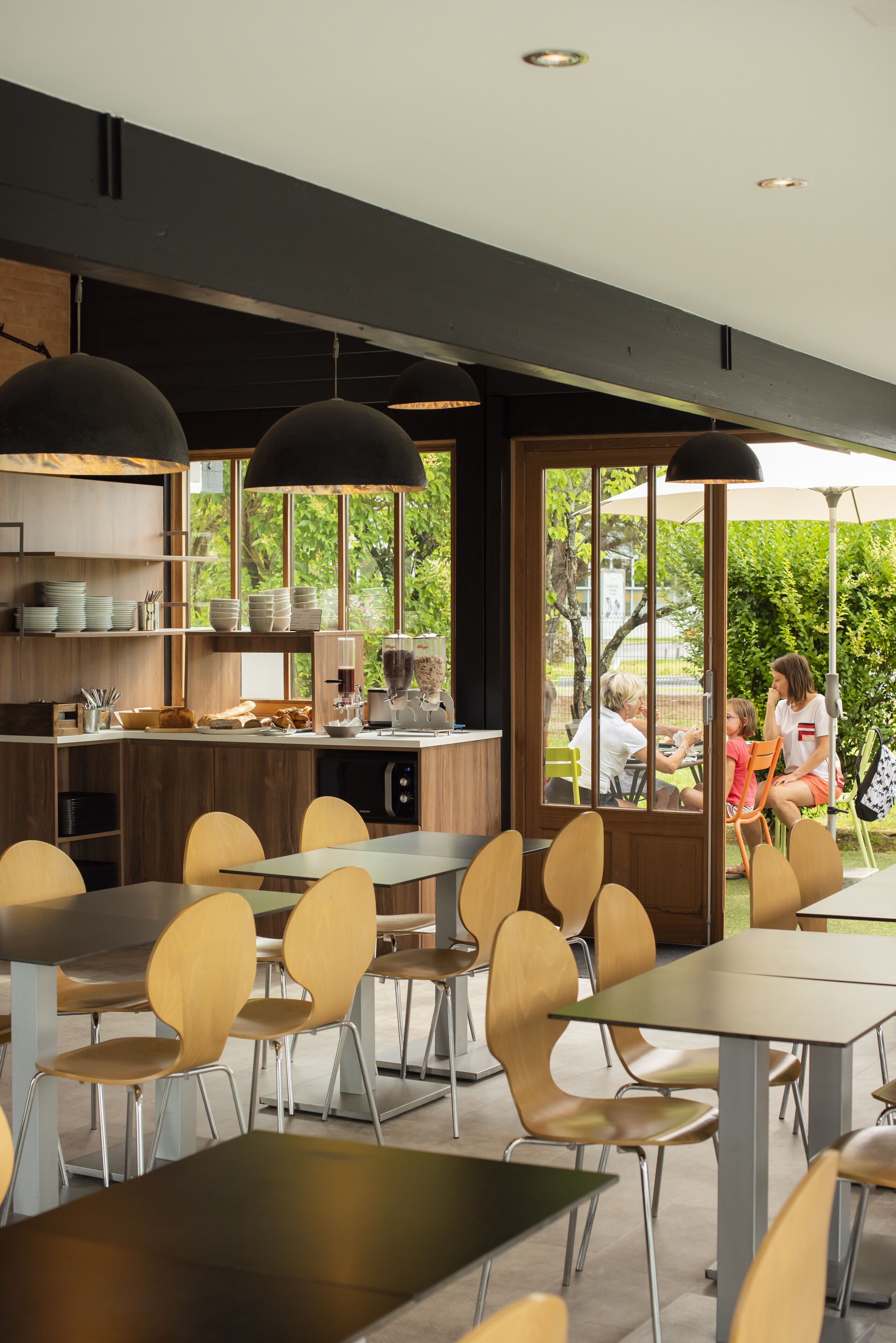 daily buffet breakfast (eur 9 per person)