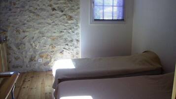 Pillowtop beds, iron/ironing board, free cribs/infant beds, WiFi