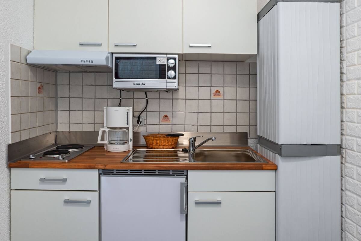basic apartment | private kitchen | espresso maker