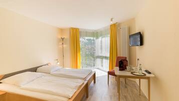 Comfort Double Room | In-room safe, blackout drapes, iron/ironing board, free WiFi