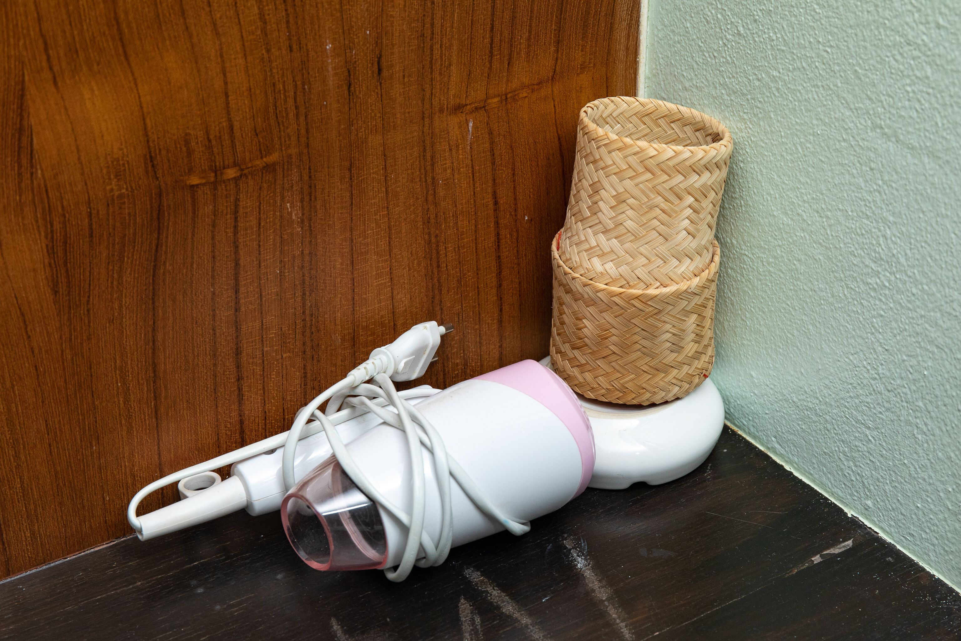 family quadruple room | minibar, in-room safe, individually decorated, desk