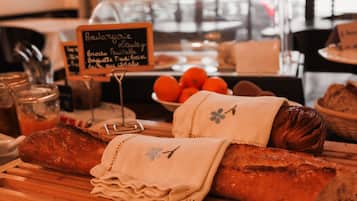 Daily buffet breakfast (EUR 13 per person)