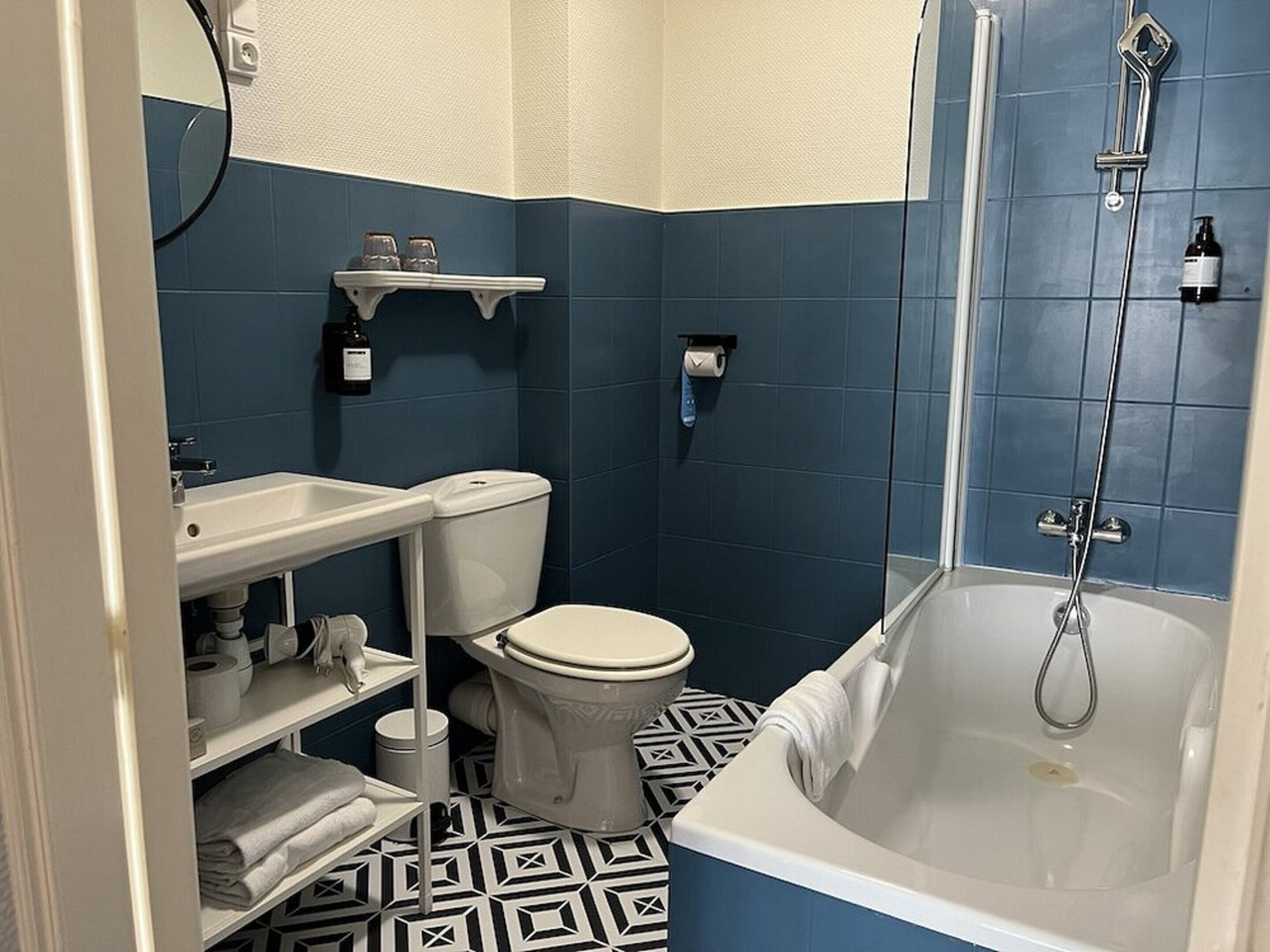 twin room, 2 single beds | bathroom | free toiletries, hair dryer, towels