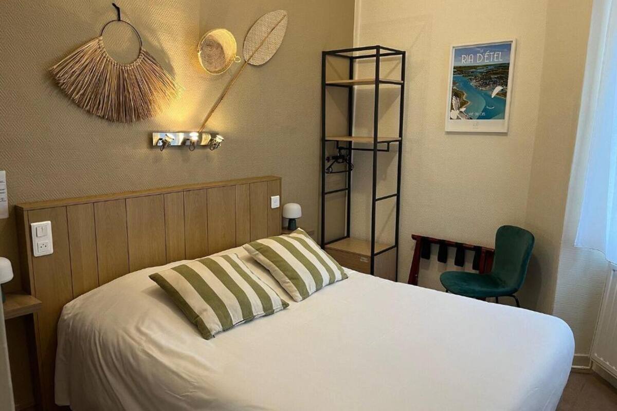 classic double room, 1 double bed | 1 bedroom, desk, iron/ironing board, free wifi