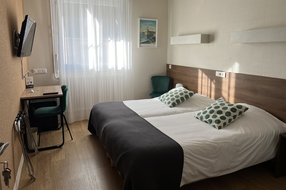 Twin Room, 2 Single Beds