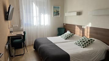 Twin Room, 2 Twin Beds | Desk, iron/ironing board, free WiFi, bed sheets
