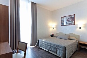 In-room safe, desk, laptop workspace, free WiFi