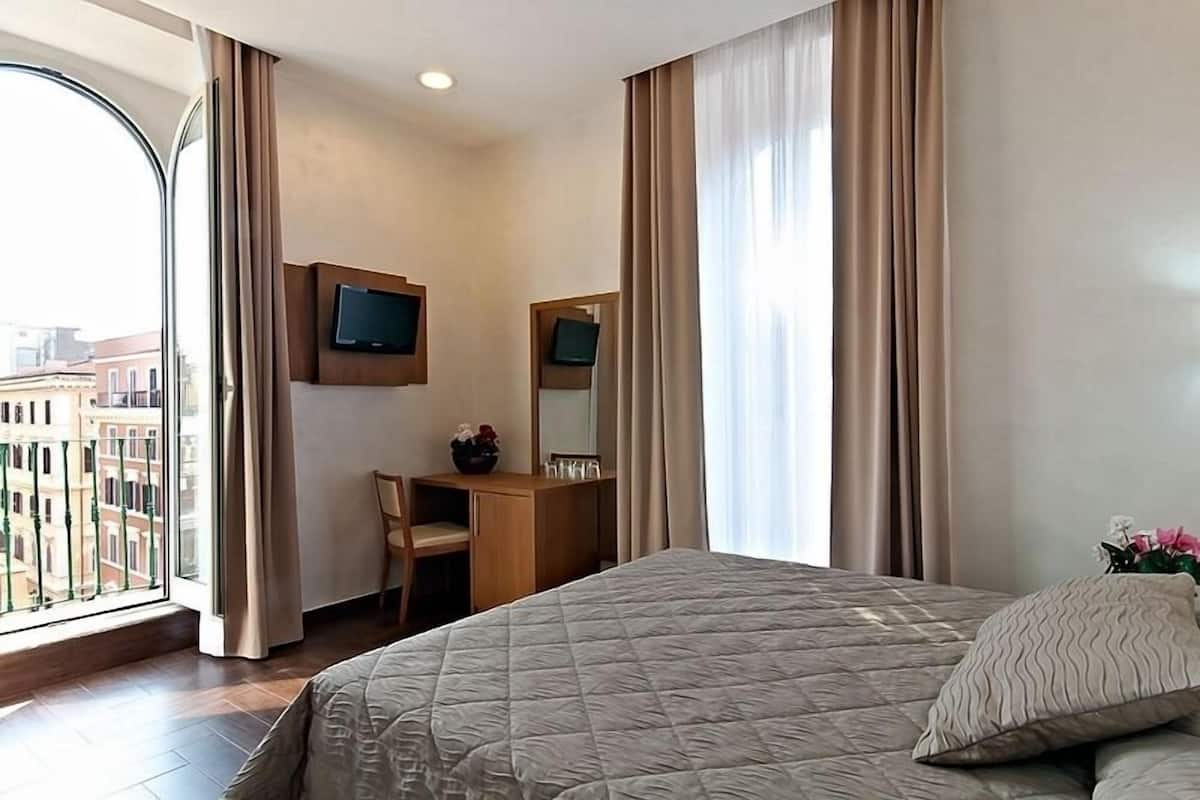 Caja de seguridad en la habitación y escritorio
