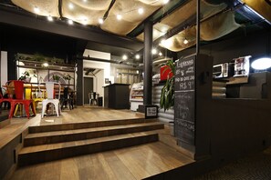 Property entrance - Riocopa Hostel (Rio de Janeiro)