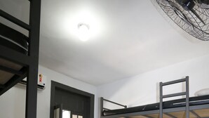 Quarto compartido misto con 6 camas con terraco - Riocopa Hostel (Rio de Janeiro)