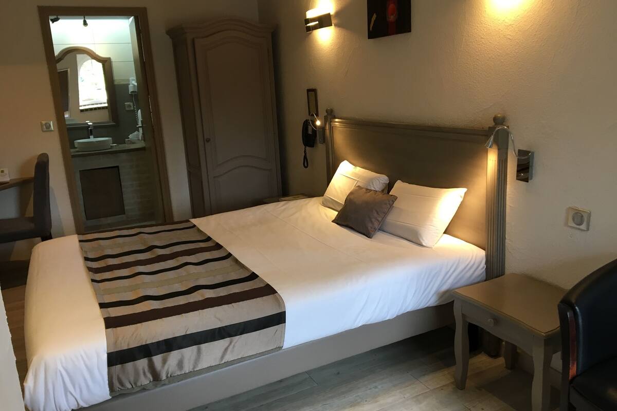 standard single room | 1 bedroom, minibar, desk, soundproofing