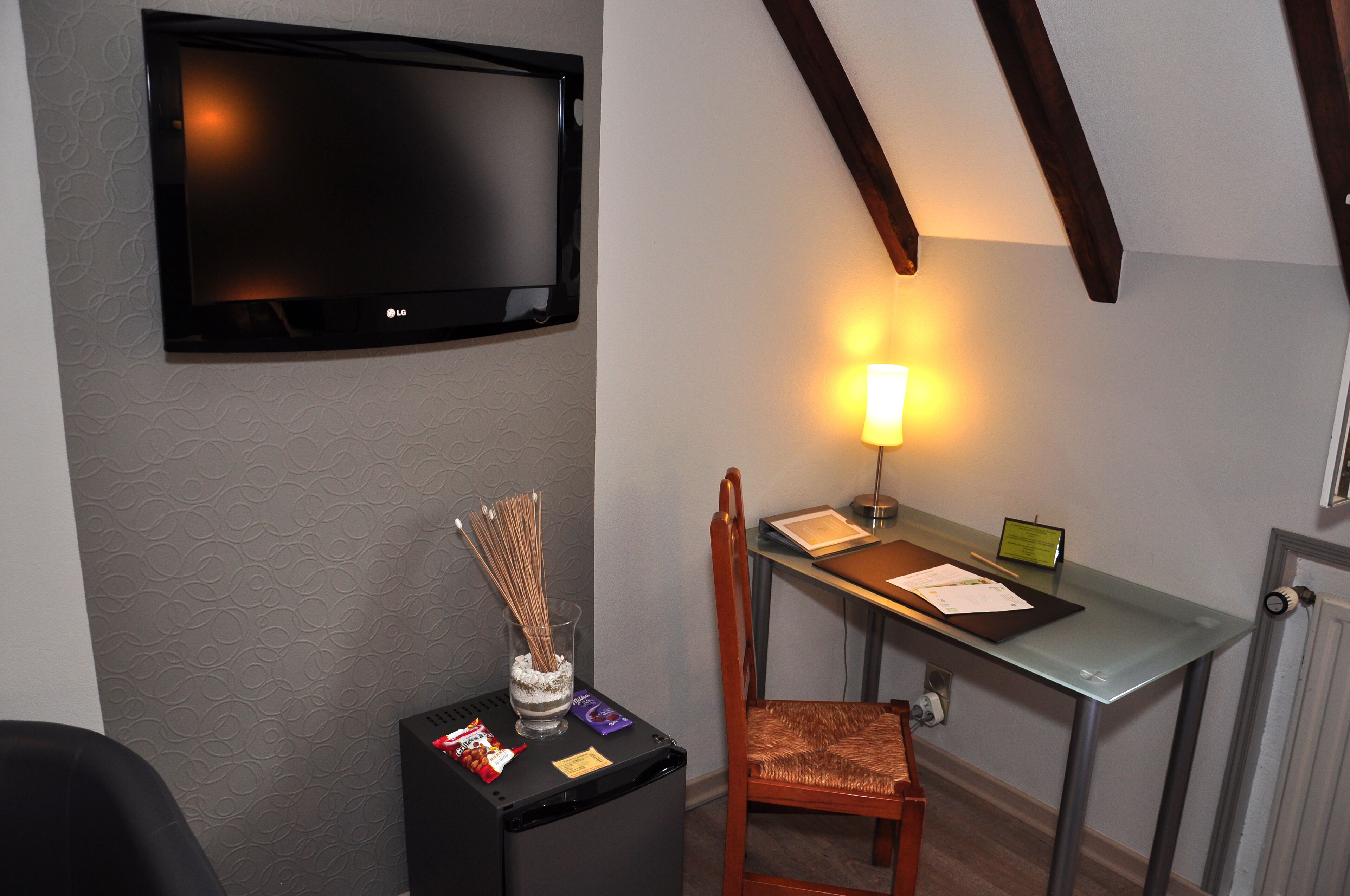 standard single room | 1 bedroom, minibar, desk, soundproofing