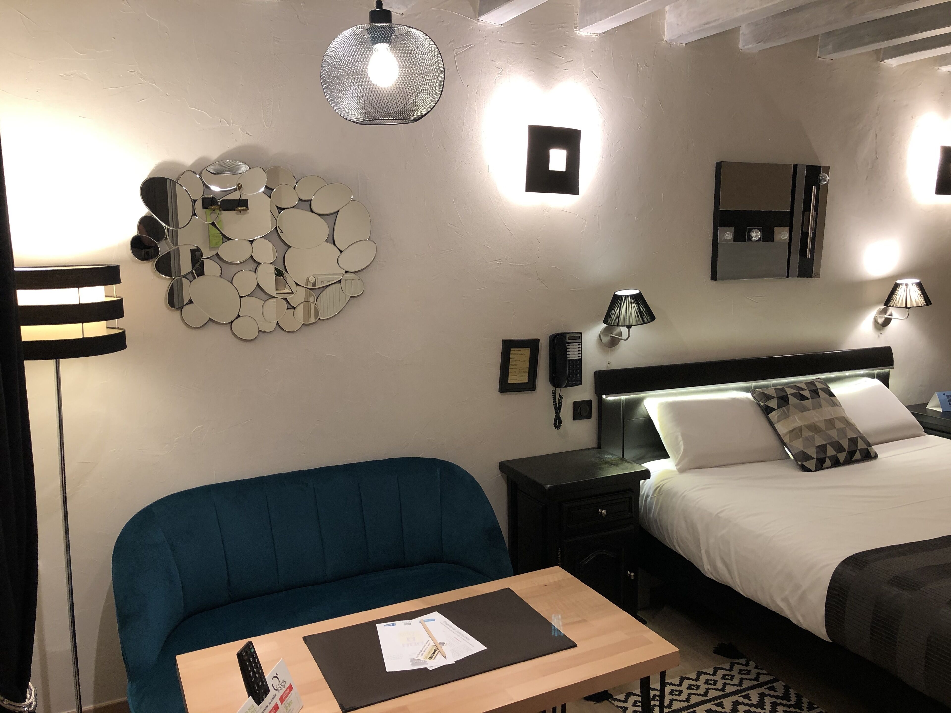 superior single room | 1 bedroom, minibar, desk, soundproofing