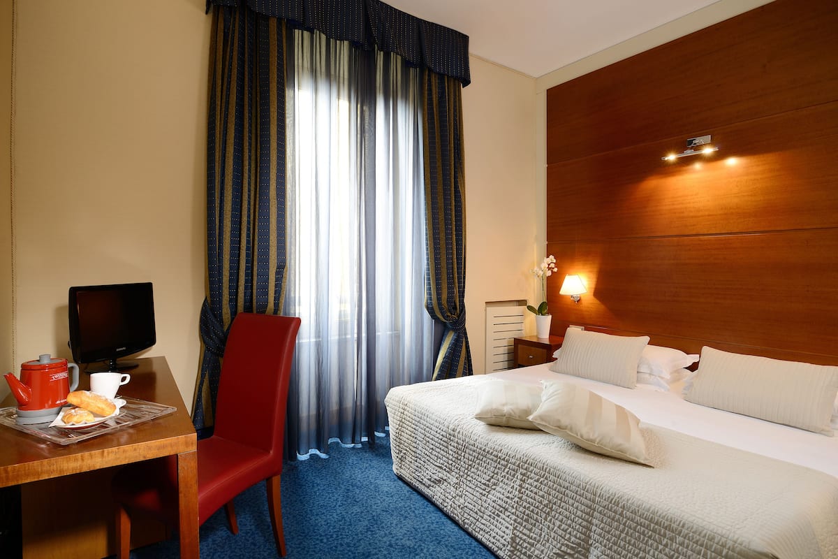 Camera Standard con letto matrimoniale o 2 letti singoli | Materassi Select Comfort, minibar, una cassaforte in camera