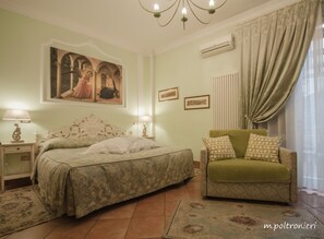 Draps italiens Frette, coffres-forts dans les chambres