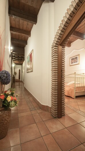 Single Room | Frette Italian sheets, in-room safe, individually decorated - Mondo Antico Alloggio in Città B&B (Cesena)