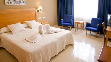 Apartamento, 1 habitación | 1 dormitorio, caja fuerte, cortinas opacas