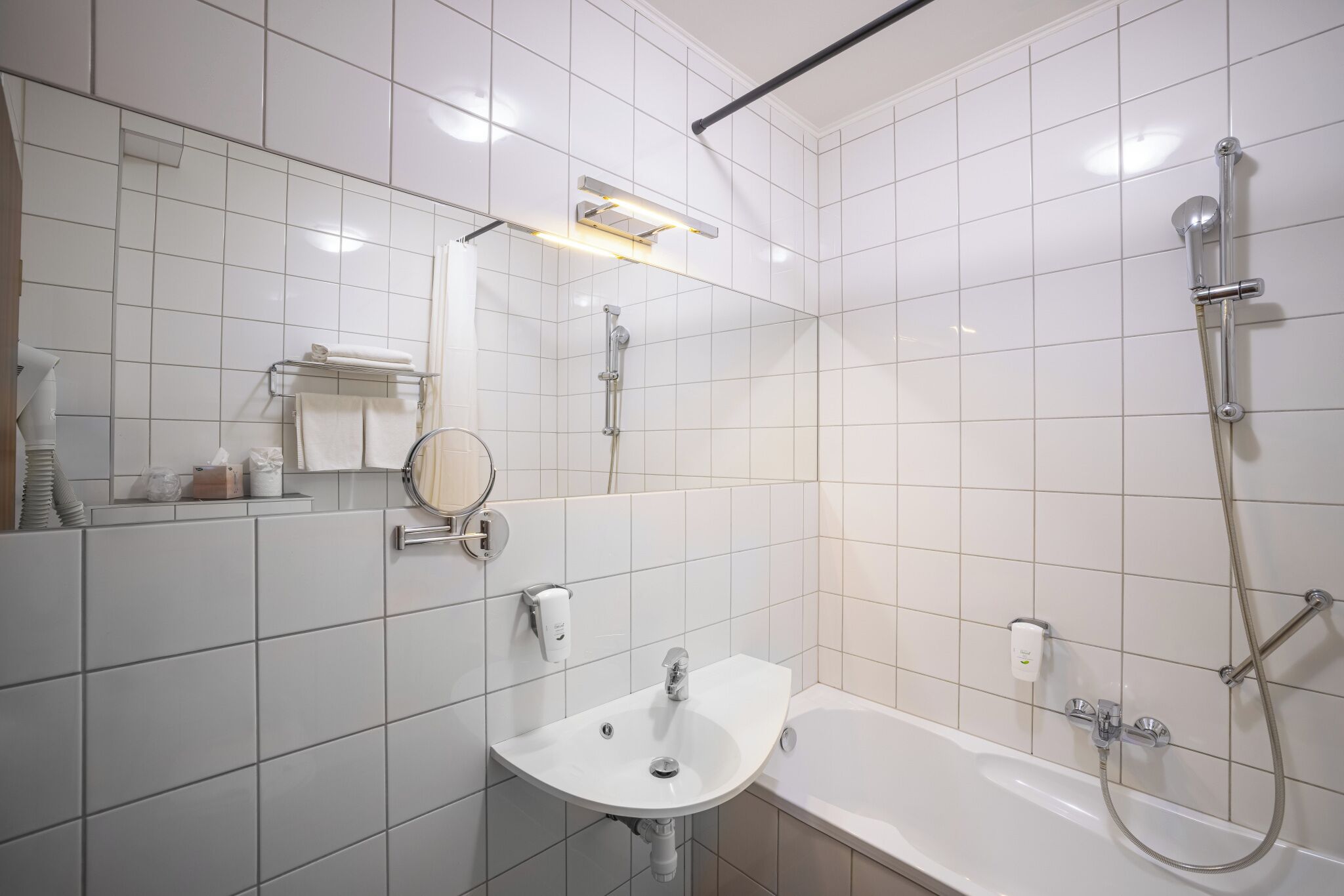 comfort double or twin room | bathroom | free toiletries, hair dryer, bathrobes, slippers