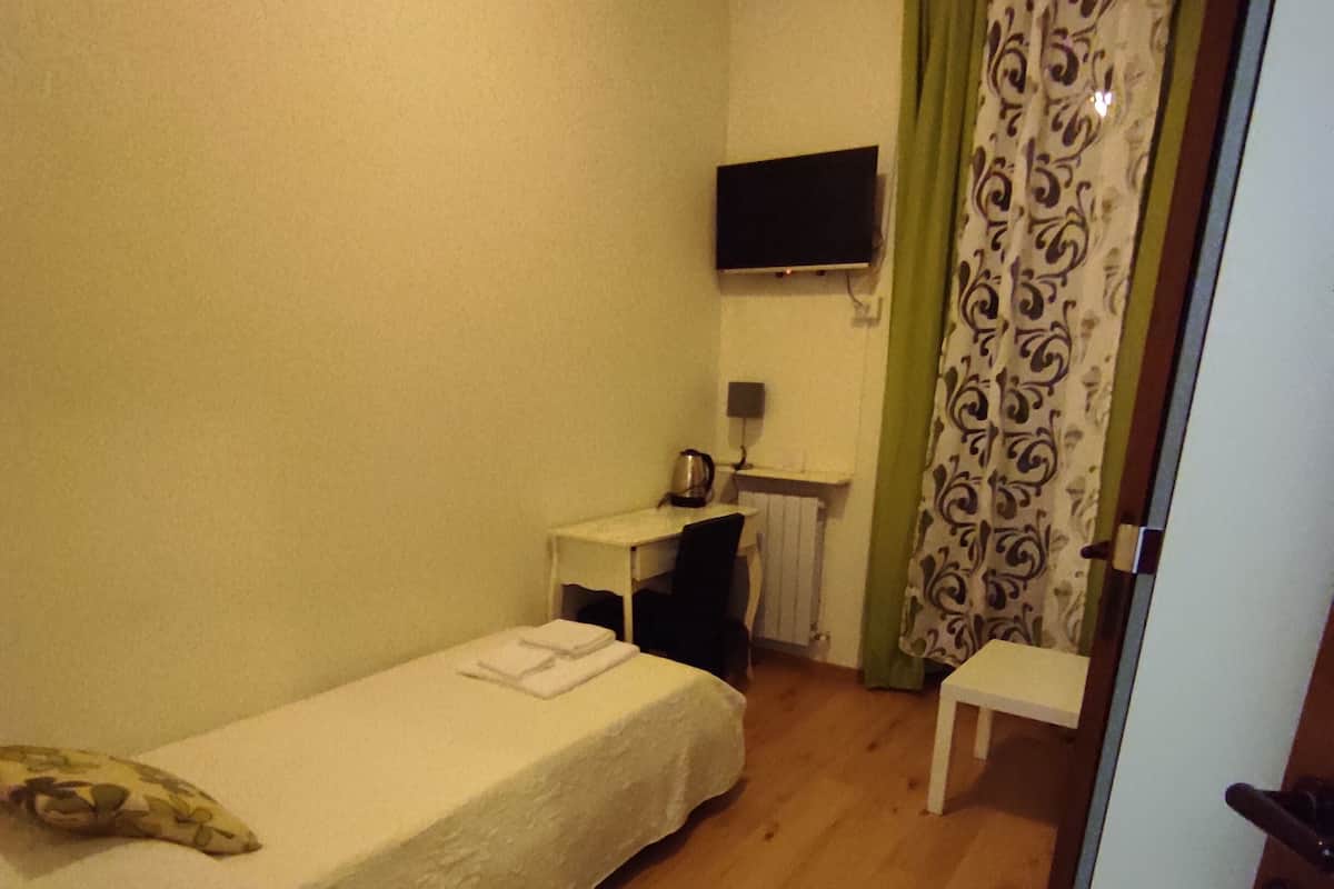 Economy Single Room