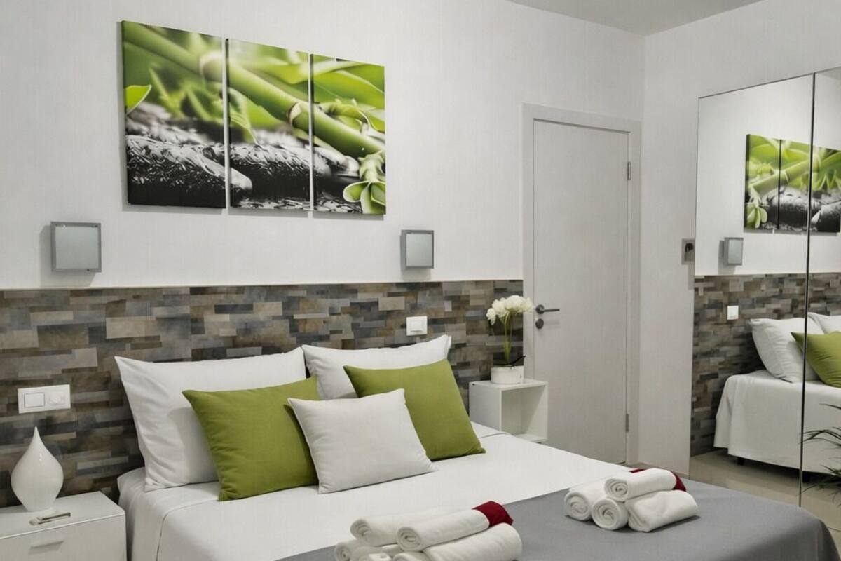 Couette en duvet d'oie, coffres-forts dans les chambres, bureau