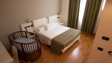 In-room safe, soundproofing, cribs/infant beds, rollaway beds